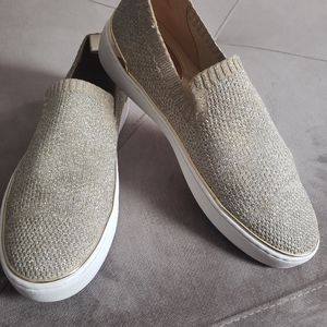 SLIGHTLY WORN Michael Kors slip on sneakers